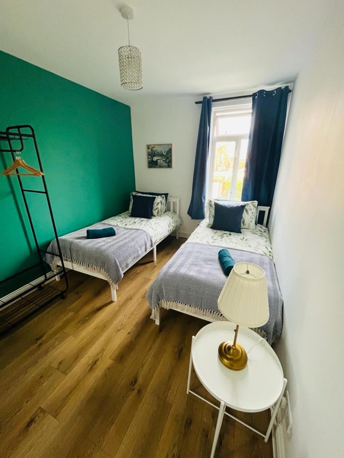 Homestay Guest 15 Minutes To *