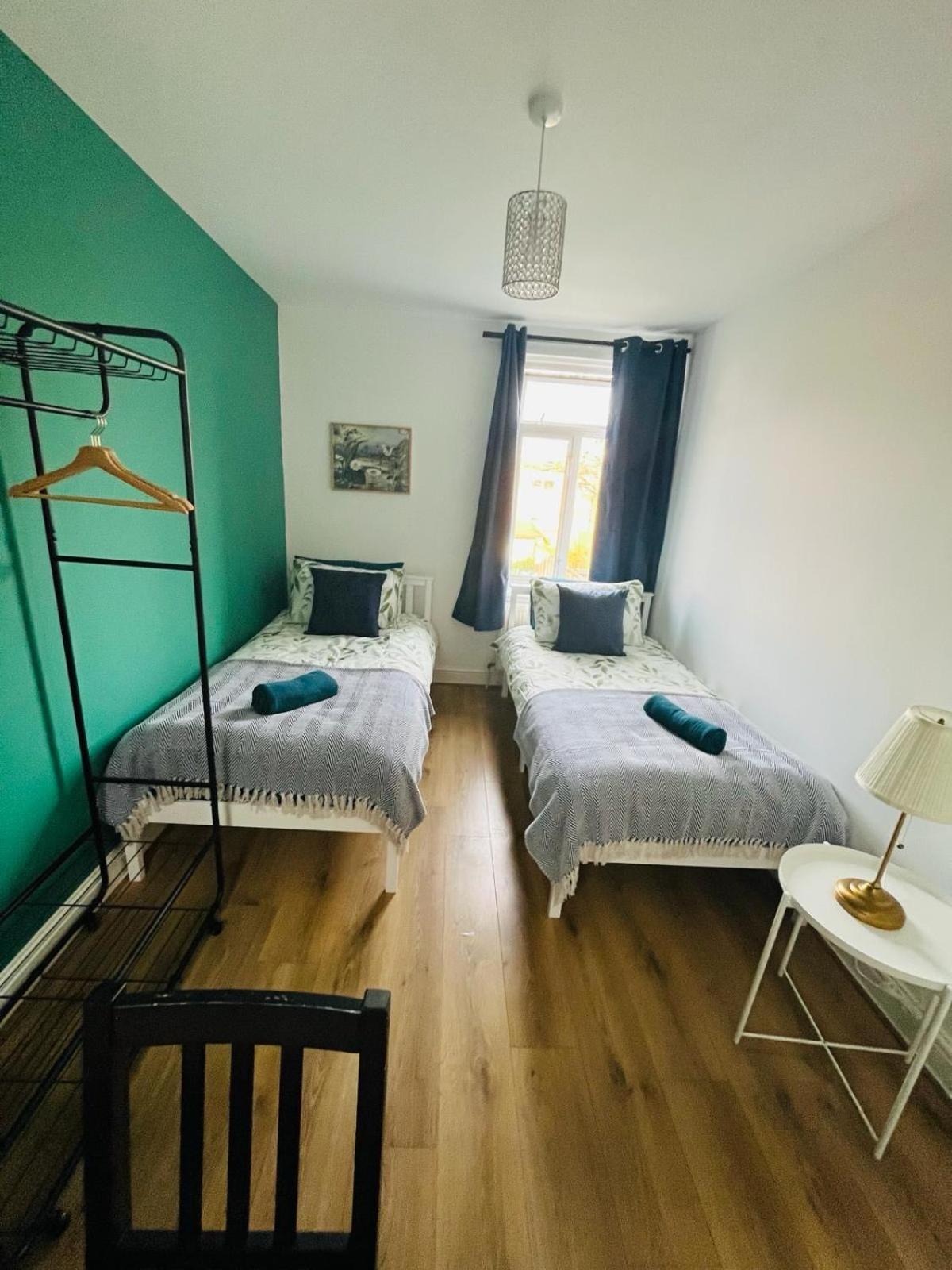 Homestay Guest 15 Minutes To *